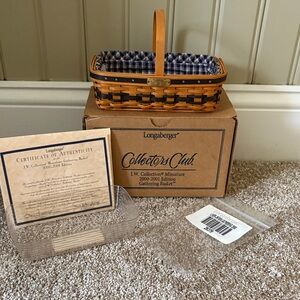 Longaberger Collectors Club Miniature Gathering Basket 2000-2001 Edition